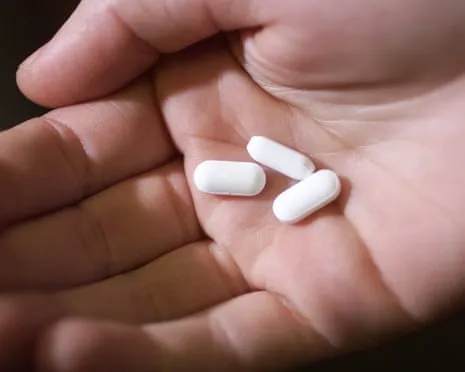 Daily Aspirin Demonstrates ‘Huge Effect’ in Stopping Bowel Cancer Return, Trial Reports