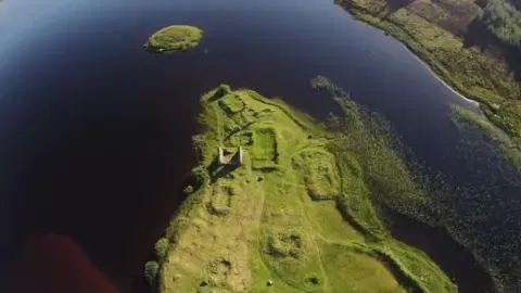 Historic Royal Stronghold Revealed on Hebridean Island